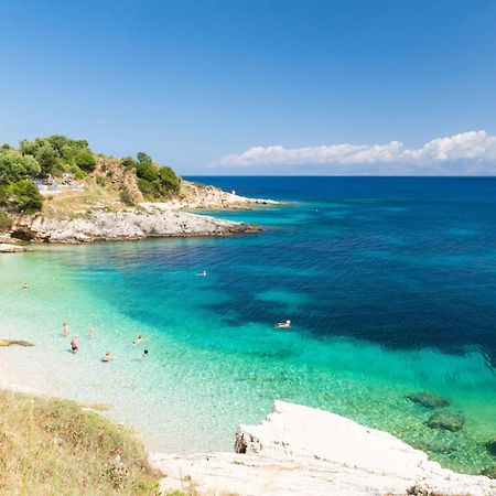 Kassiopi Piazza Suites Екстер'єр фото