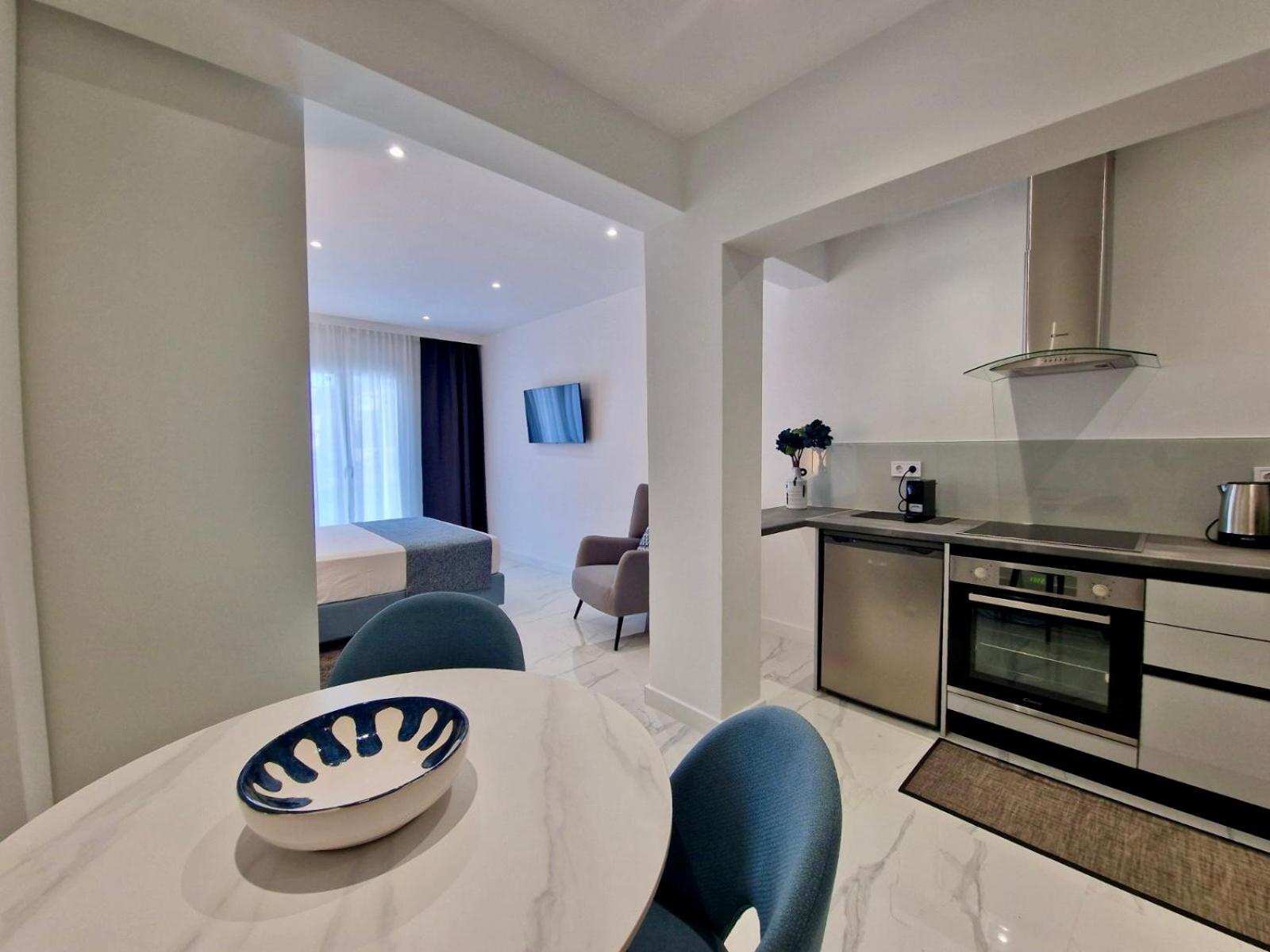 Kassiopi Piazza Suites Екстер'єр фото
