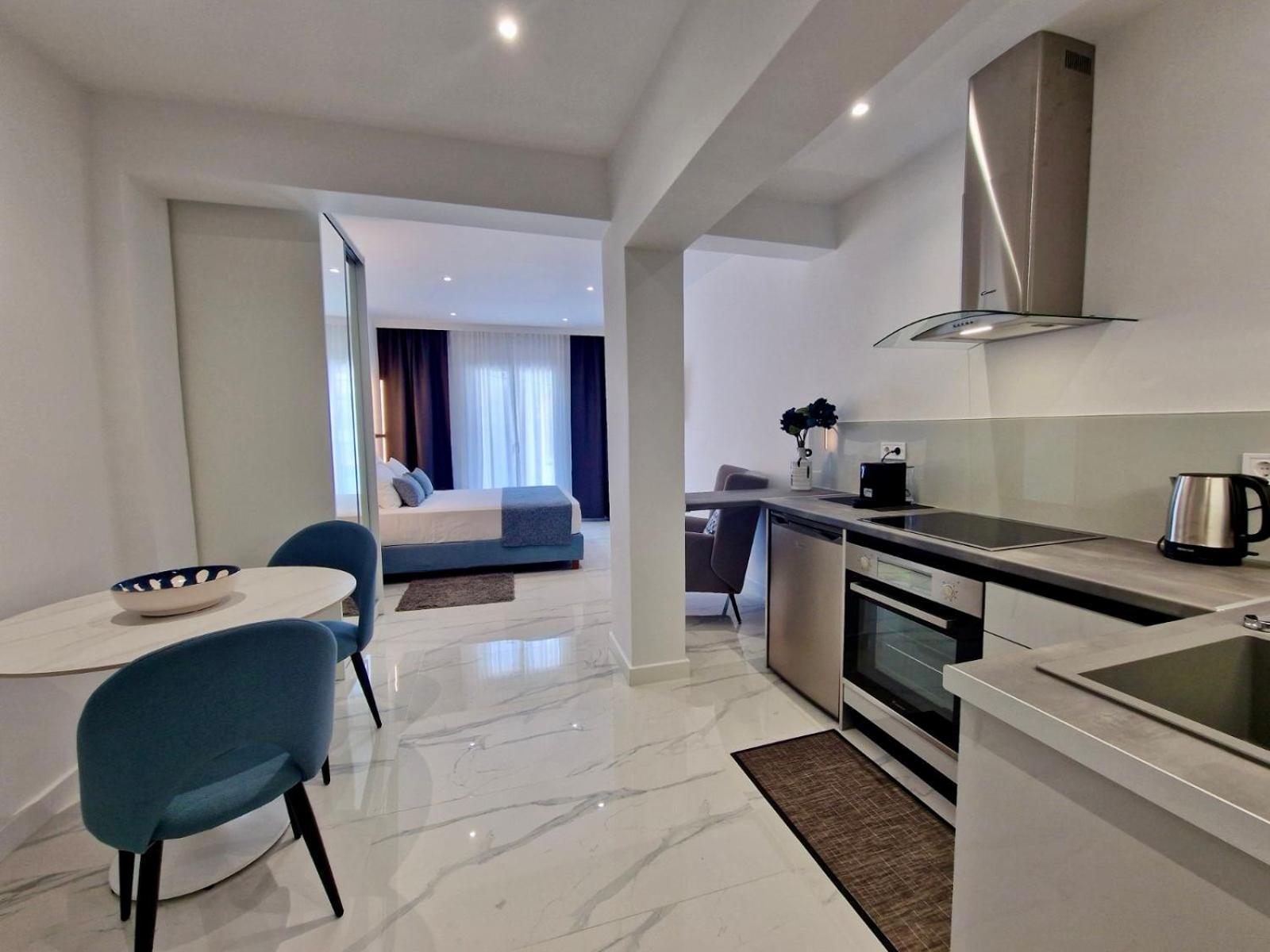 Kassiopi Piazza Suites Екстер'єр фото