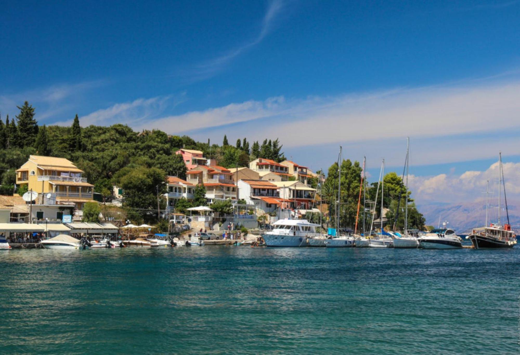 Kassiopi Piazza Suites Екстер'єр фото